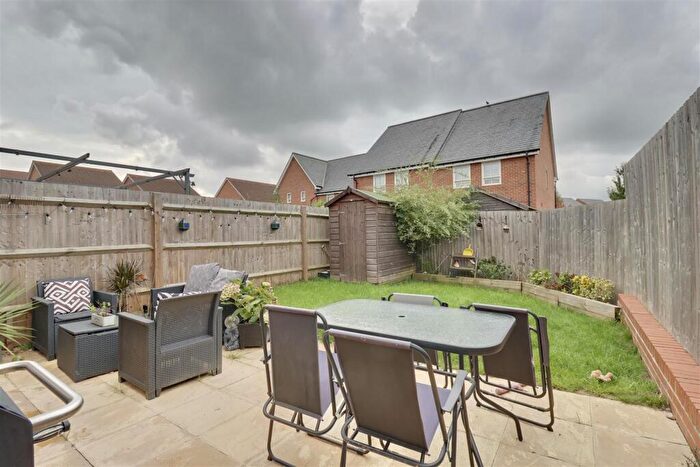 2 Bedroom Semi-Detached House For Sale In Pakenham Road, Waterlooville, PO7