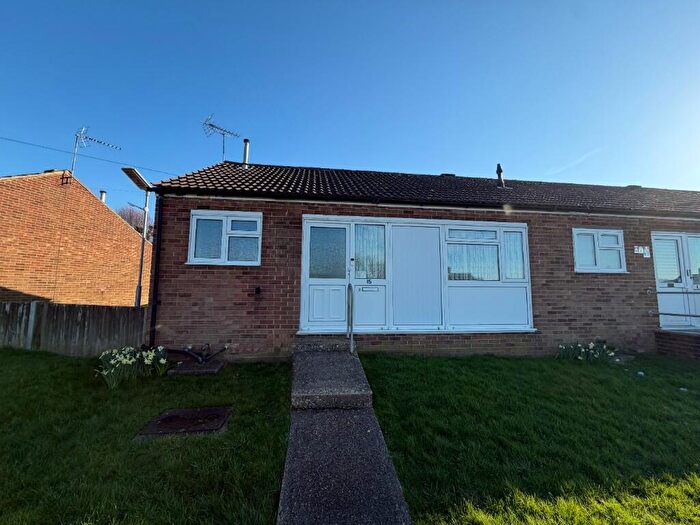 1 Bedroom Bungalow To Rent In Arnhem Drive, Chatham, Kent, ME5