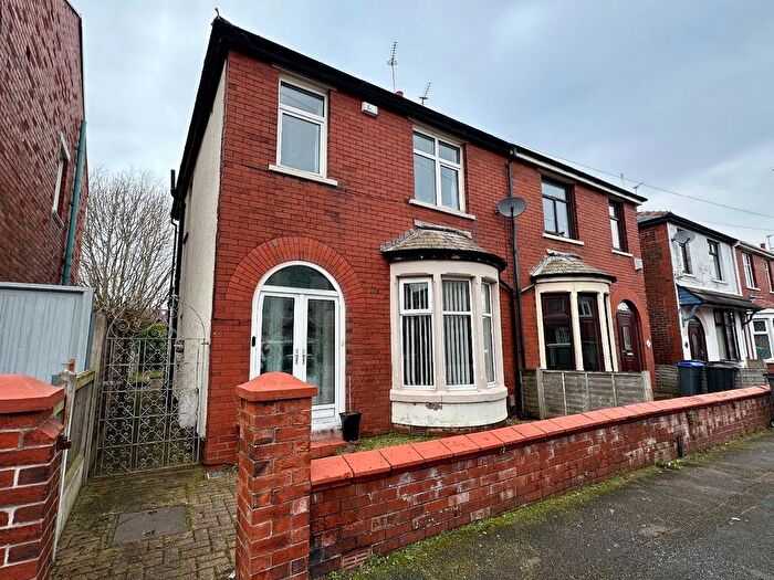 3 Bedroom Semi Detached House For Sale In Ryson Avenue, Blackpool, FY4