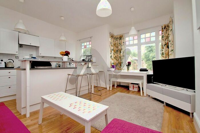 2 Bedroom Maisonette To Rent In Lightfoot Road, London, N8