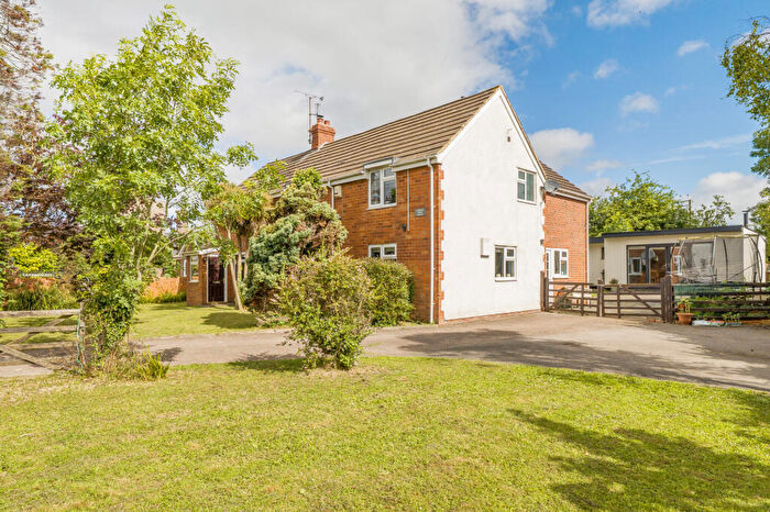 4 Bedroom House For Sale In Alkerton Road, Eastington, GL10