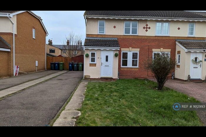 3 Bedroom Semi-Detached House To Rent In Alder Drive, Huntingdon, PE29