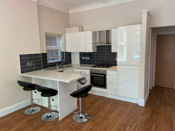 1 Bedroom Flat To Rent In Clyde Road, , West Didsbury, Manchester, M20