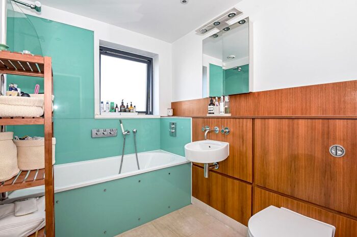1 Bedroom Flat For Sale In Jam Factory, A Rothsay Street, SE1