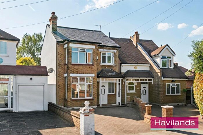 3 Bedroom Detached House For Sale In Firs Lane, London, N13