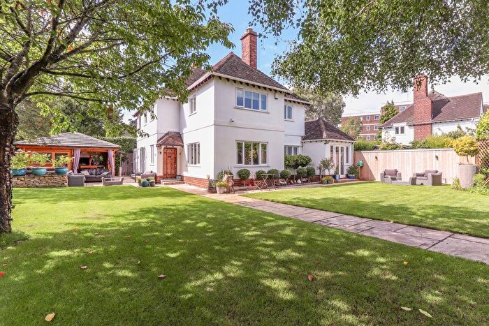 5 Bedroom Property To Rent In Thorncliffe Drive, Cheltenham, GL51