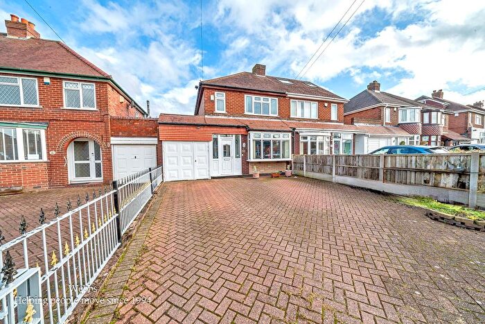 3 Bedroom Semi Detached House For Sale In Highfield Road North, Pelsall, Walsall, WS3