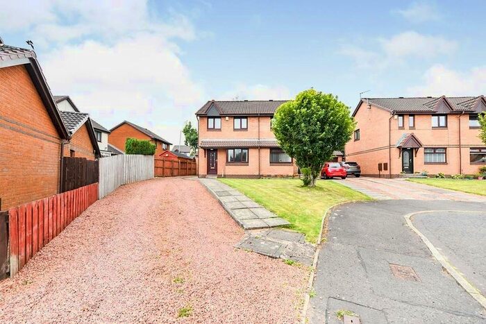 3 Bedroom Semi-Detached House To Rent In Thistle Place, East Kilbride, Glasgow, G74