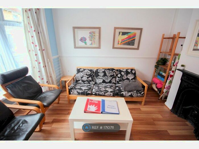 5 Bedroom Terraced House To Rent In Harold Road, Southsea, PO4