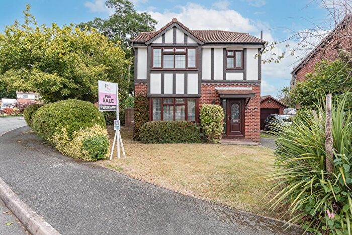 3 Bedroom Detached House For Sale In Barnbrook Close, Winsford, CW7