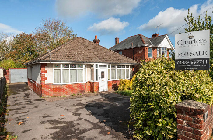 3 Bedroom Bungalow For Sale In Lower Northam Road, Hedge End, Southampton, Hampshire, SO30