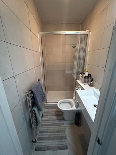 2 Bedroom Terraced House For Sale In Eastwood Road, IG3