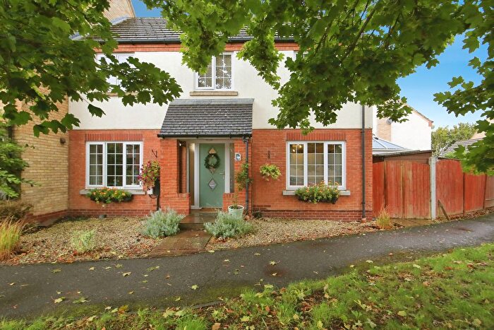 4 Bedroom End Of Terrace House For Sale In Foxglove Way, Ramsey, Huntingdon, PE26