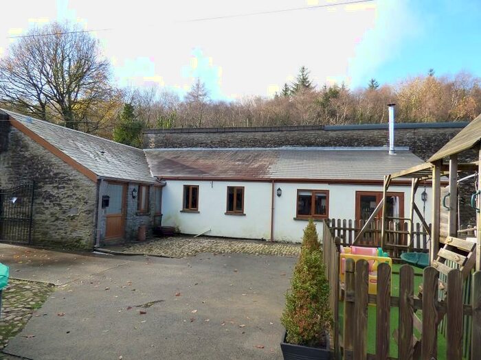 2 Bedroom Cottage To Rent In At Dyffryn Farm, Dyffryn, Neath ., SA10