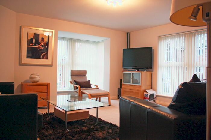 2 Bedroom Flat To Rent In Florey Court, Swindon SN1