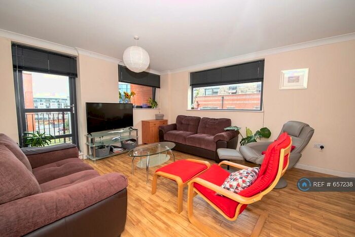 2 Bedroom Flat To Rent In Kennet Street, Reading, RG1