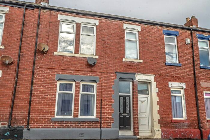 2 Bedroom Flat For Sale In Sandringham Road, Roker, SR6