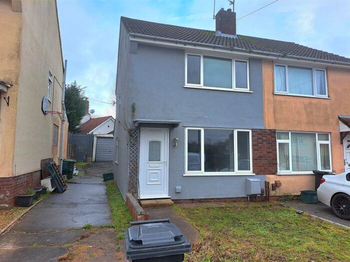 3 Bedroom Semi-Detached House To Rent In Fairlyn Drive, Kingswood, BS15