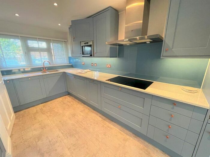 3 Bedroom Terraced House To Rent In Wheatcroft, Cheshunt, Waltham Cross, EN7