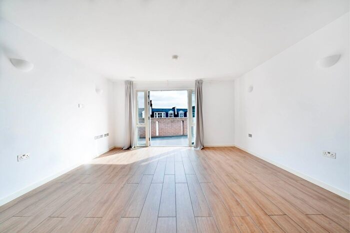 2 Bedroom Flat To Rent In West Green Road, Tottenham, N15