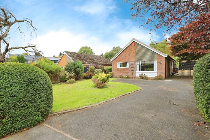 3 Bedroom Bungalow For Sale In Codsall Road, Wolverhampton, West Midlands, WV6
