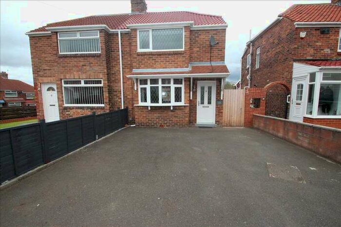2 Bedroom Semi-Detached House To Rent In Raylees Gardens, Dunston Hill, Gateshead, NE11
