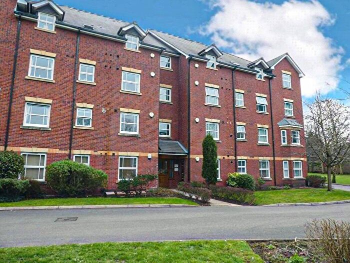 2 Bedroom Flat For Sale In Pennyford Drive, Liverpool, L18