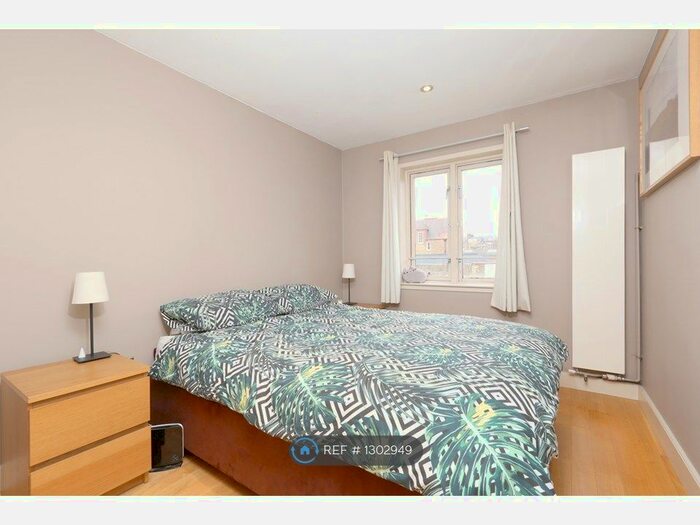 2 Bedroom Flat To Rent In Bredgar Road, London N19