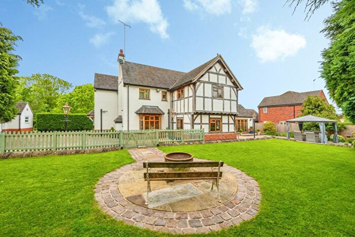 4 Bedroom Detached House For Sale In Trent Lane, Newton Solney, Burton-On-Trent, DE15