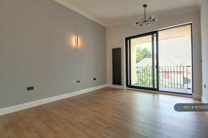 1 Bedroom Flat To Rent In Dsd House, Romford, RM6