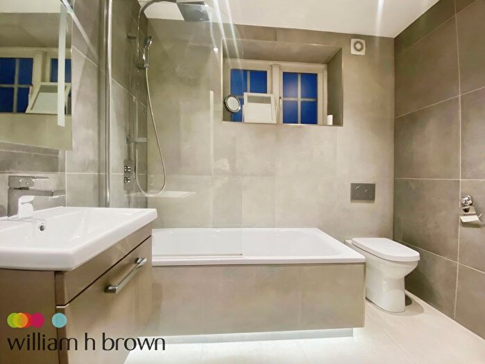 1 Bedroom Flat To Rent In William Hunter Way, Brentwood, CM14
