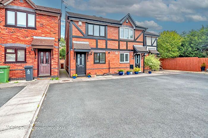 2 Bedroom End Of Terrace House For Sale In Turton Close, Walsall, WS3