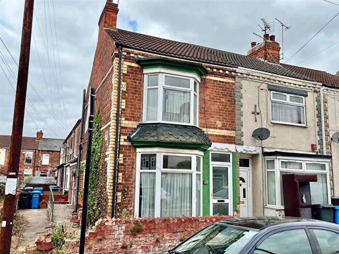 2 Bedroom End Of Terrace House For Sale In Brecon Street, Hull, HU8