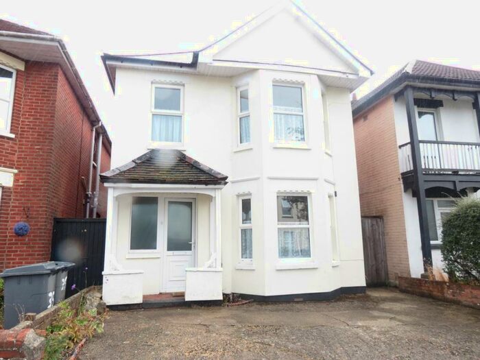 5 Bedroom House To Rent In Bedroom Detached House In Winton, BH9