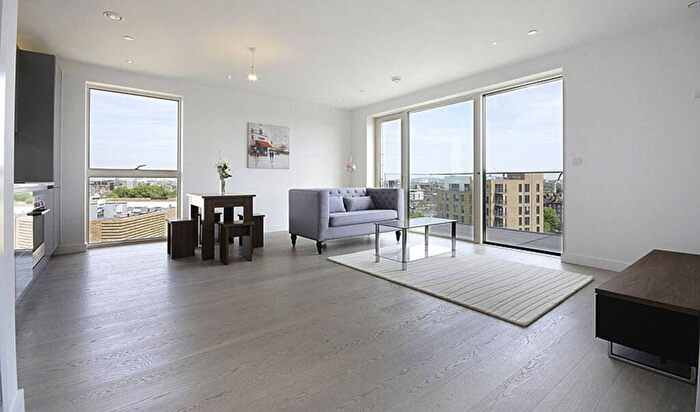 1 Bedroom Flat To Rent In Rodney Road, Elephant And Castle, London, SE17