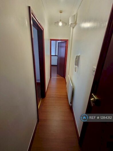 2 Bedroom Flat To Rent In London Road, Westcliff-On-Sea, SS0