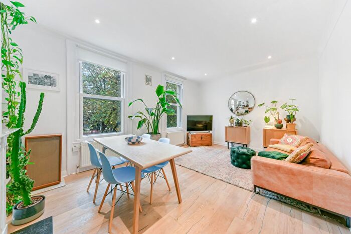 2 Bedroom Flat To Rent In Brixton Road, SW9