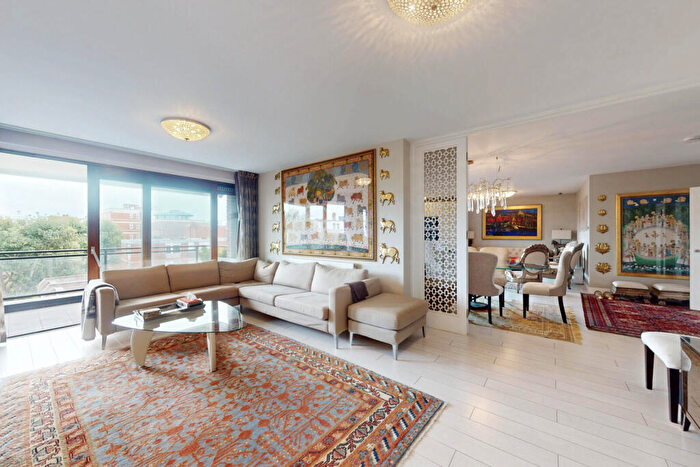 5 Bedroom Apartment For Sale In Hamilton House, Hall Road, London, NW8