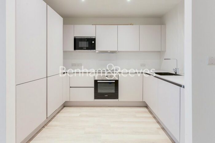 2 Bedroom Flat To Rent In Habito, Hounslow, TW3