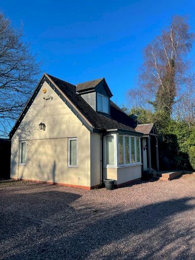 1 Bedroom Cottage To Rent In Birmingham Road, Coleshill, Birmingham, B46