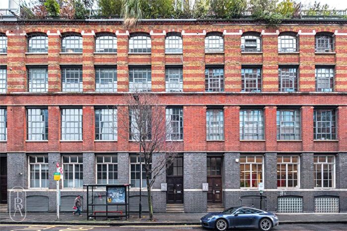 4 Bedroom Apartment For Sale In Shepherdess Walk, London, N1