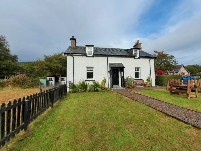 2 Bedroom Cottage To Rent In Dochgarroch Cottage, Inverness, Highlands, IV3