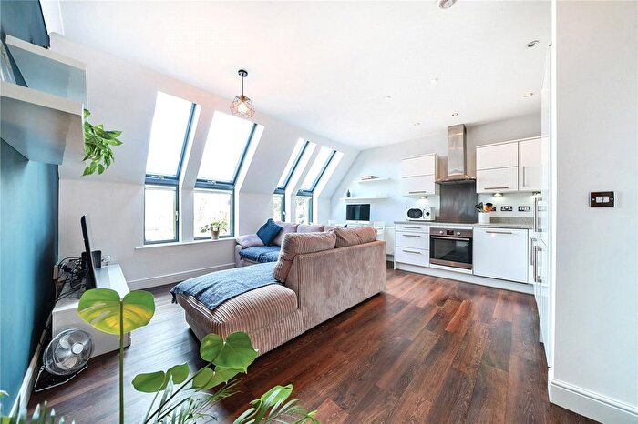 1 Bedroom Flat To Rent In Flat, Halifax House, Partridge Close, Uxbridge, UB10