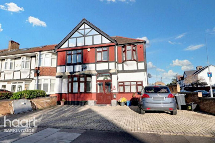 5 Bedroom End Of Terrace House For Sale In Fullwell Avenue, Barkingside, IG6