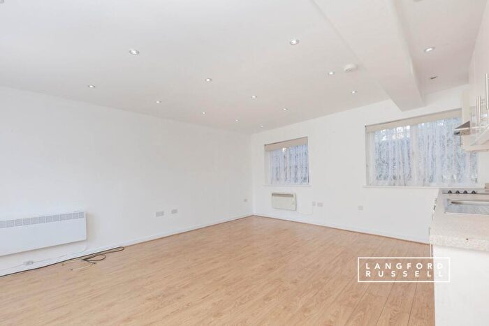 1 Bedroom Flat To Rent In Anglesea Road Orpington, BR5
