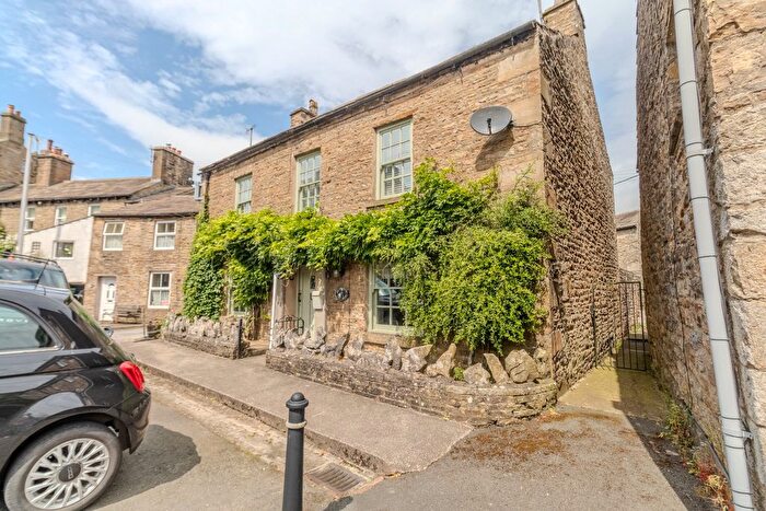 3 Bedroom Detached House For Sale In Holm House, Hawes, DL8