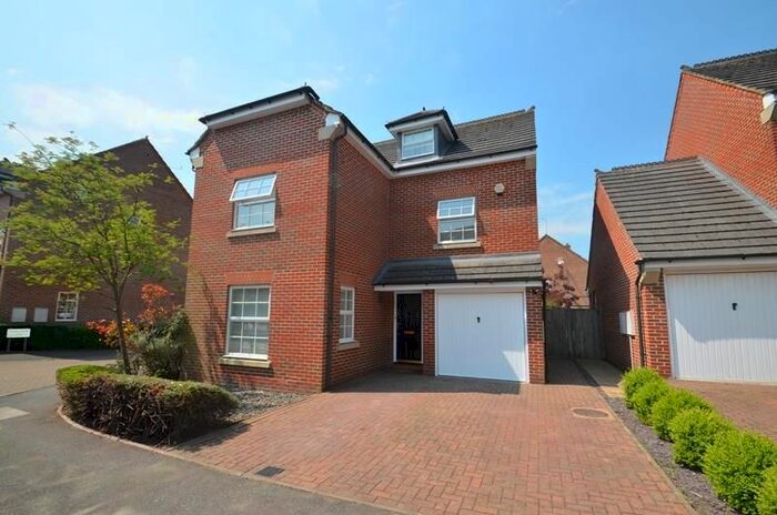 4 Bedroom Detached House To Rent In Stirling Avenue, Pinner, HA5