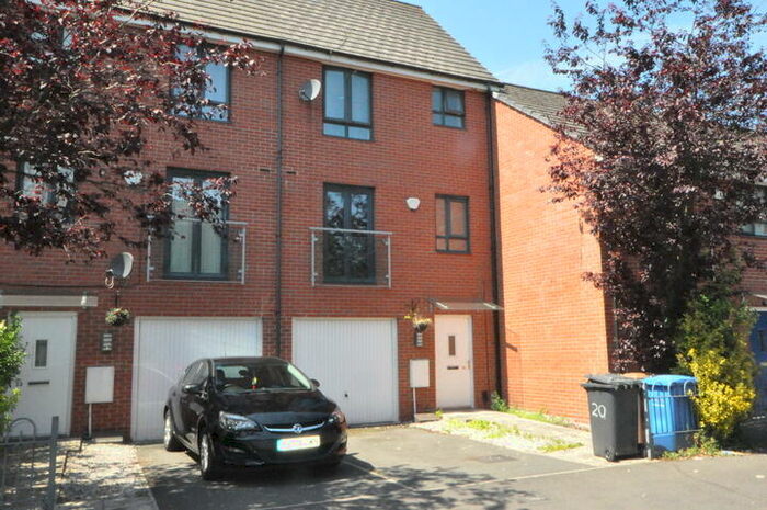 3 Bedroom Semi-Detached House To Rent In Alban Street, Salford, M7