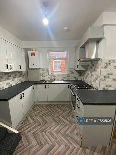 3 Bedroom Flat To Rent In Evington Road, Leicester, LE2