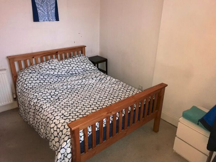 1 Bedroom Flat To Rent In Parkside Street, South Side, Edinburgh, EH8